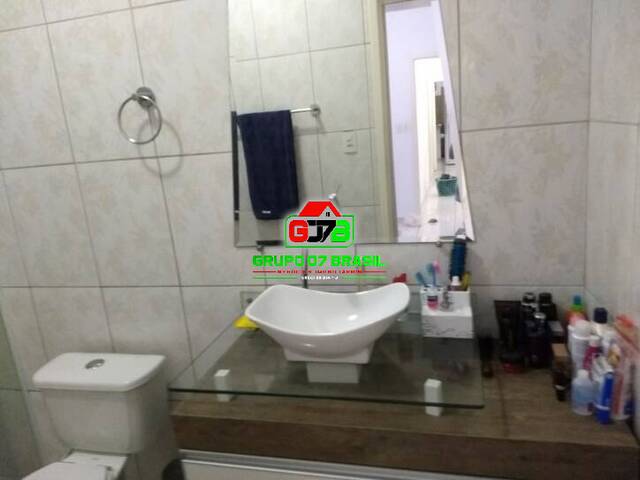 Casa para Venda em São José dos Campos - 4