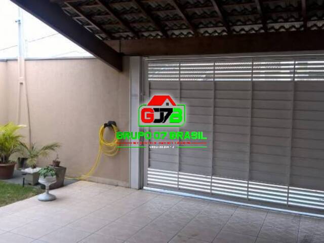 Casa para Venda em São José dos Campos - 2