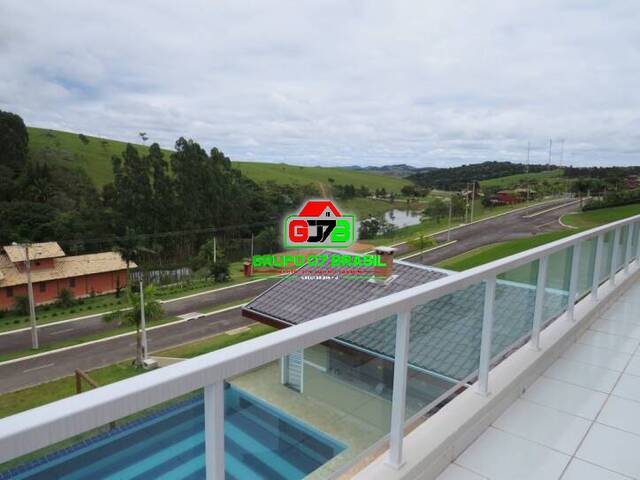 Casa para Venda em Paraibuna - 2