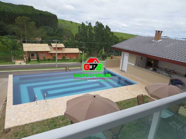 Casa para Venda em Paraibuna - 5