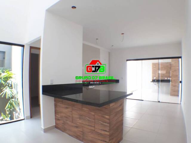 Casa para Venda em São José dos Campos - 2