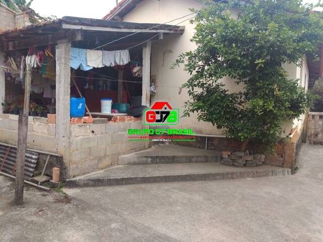 Casa para Venda em Paraibuna - 2