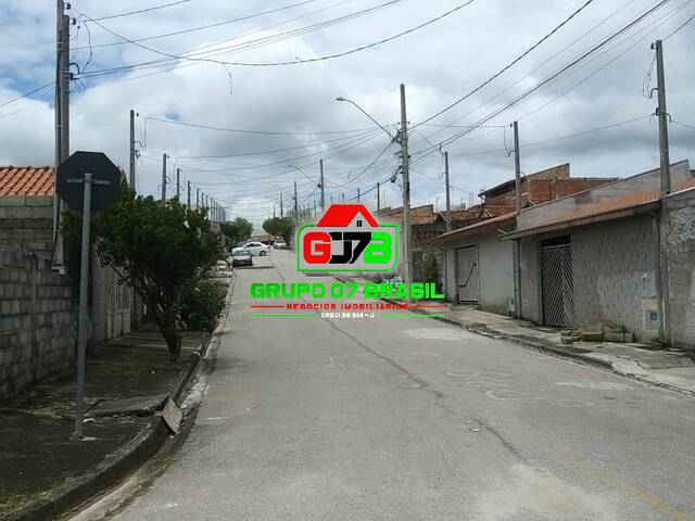 Casa para Venda em São José dos Campos - 4