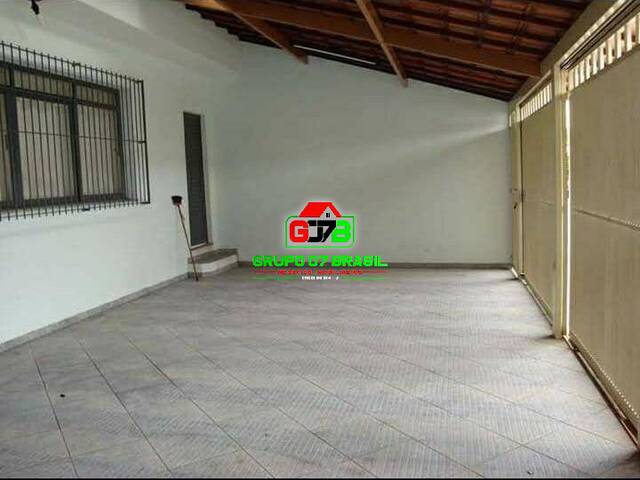 Casa para Venda em São José dos Campos - 3