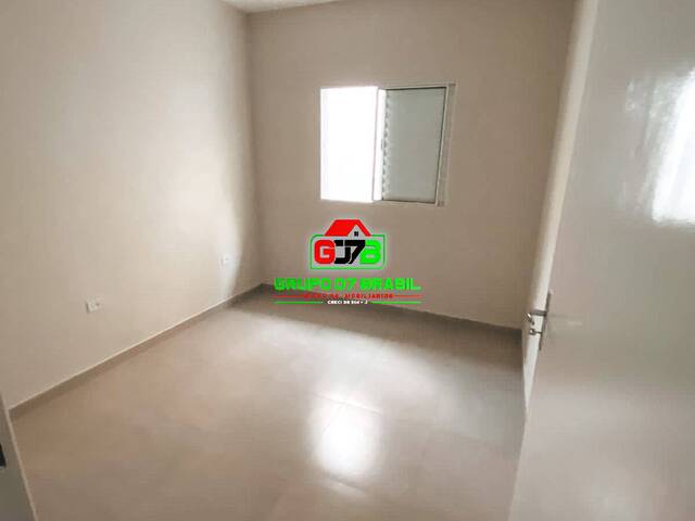 Casa para Venda em São José dos Campos - 4