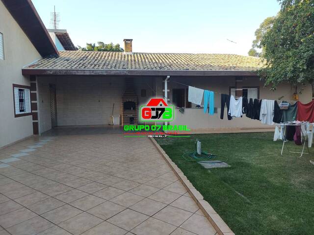 Casa para Venda em São José dos Campos - 3