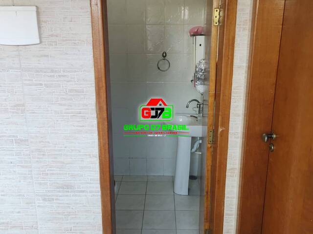 Casa para Venda em São José dos Campos - 4