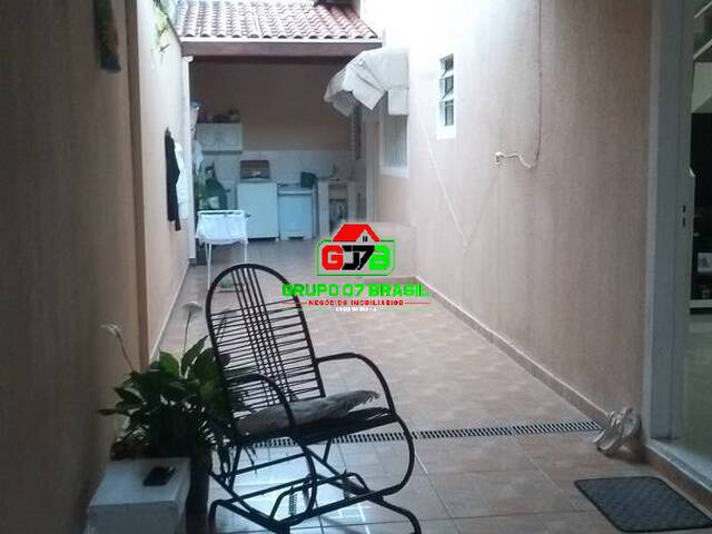 Casa para Venda em São José dos Campos - 4