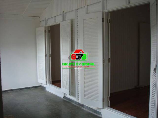 Casa para Venda em São José dos Campos - 3