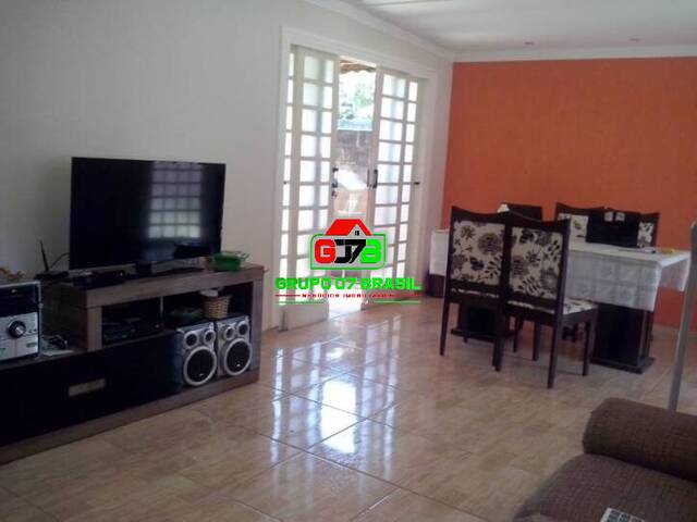 Casa para Venda em São José dos Campos - 2