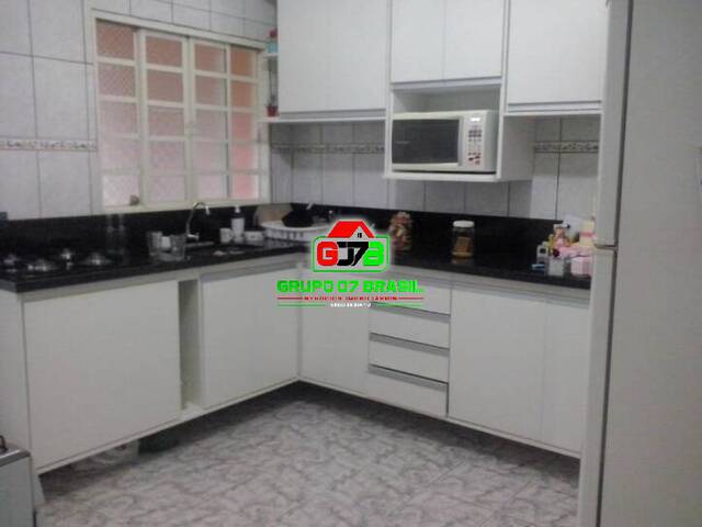 Casa para Venda em São José dos Campos - 3