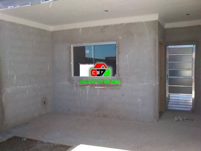Casa para Venda em São José dos Campos - 3
