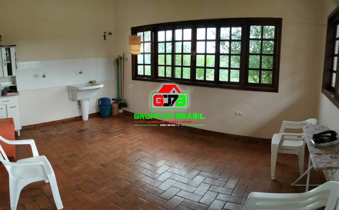 Chácara à venda com 3 quartos, 240m² - Foto 8