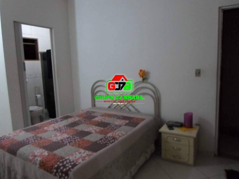 Casa à venda com 3 quartos, 210m² - Foto 7