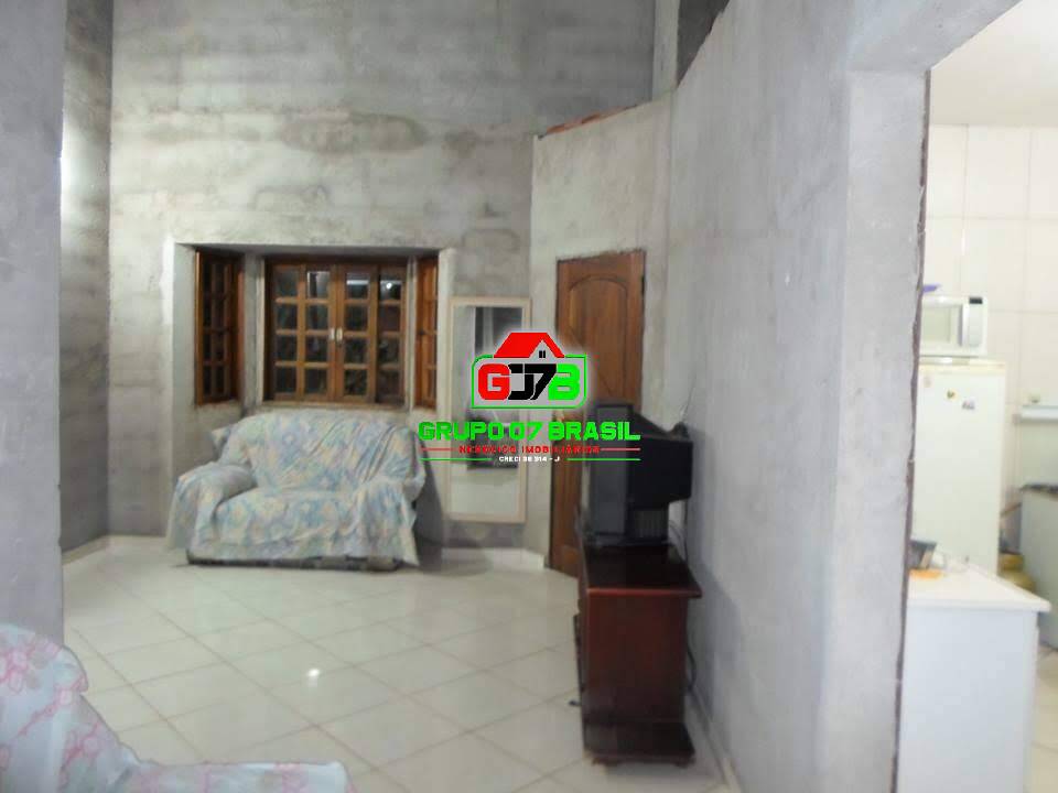 Casa à venda com 3 quartos, 210m² - Foto 1