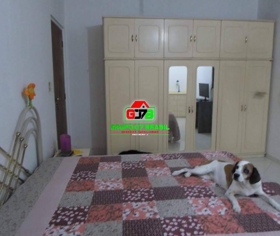 Casa à venda com 3 quartos, 210m² - Foto 8