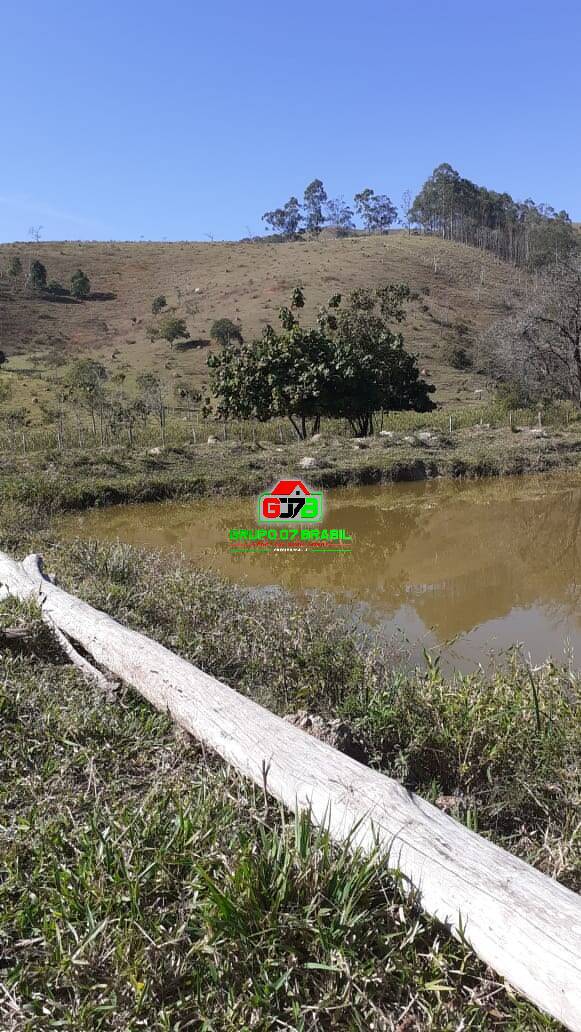 Terreno à venda com 2 quartos, 130m² - Foto 1