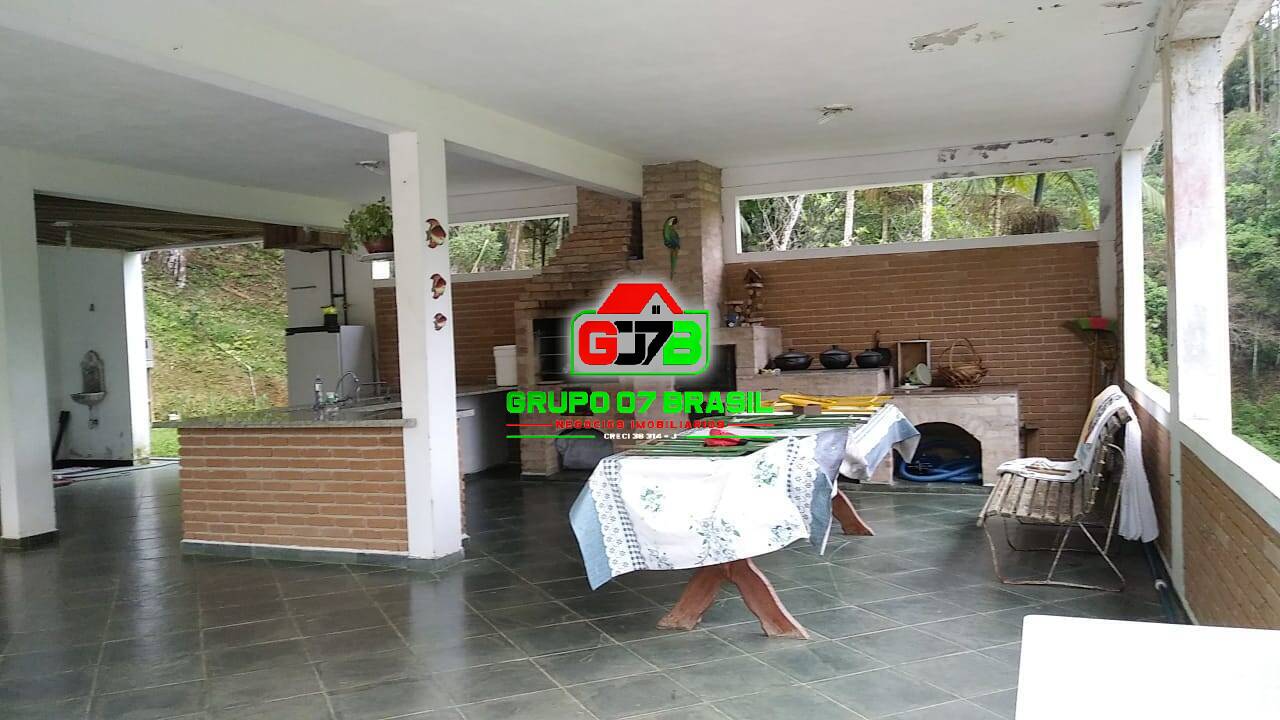 Terreno à venda com 2 quartos, 200m² - Foto 8