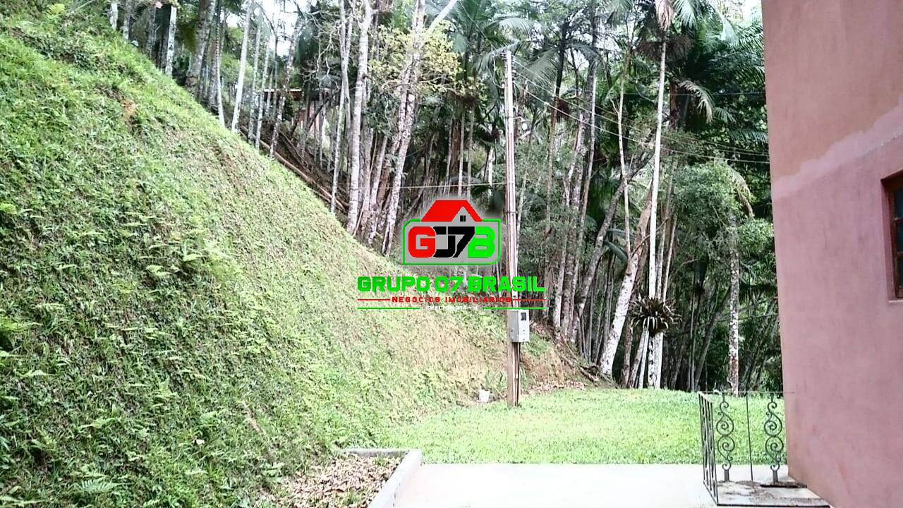 Terreno à venda com 2 quartos, 200m² - Foto 9