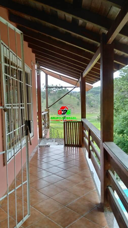 Terreno à venda com 2 quartos, 200m² - Foto 2