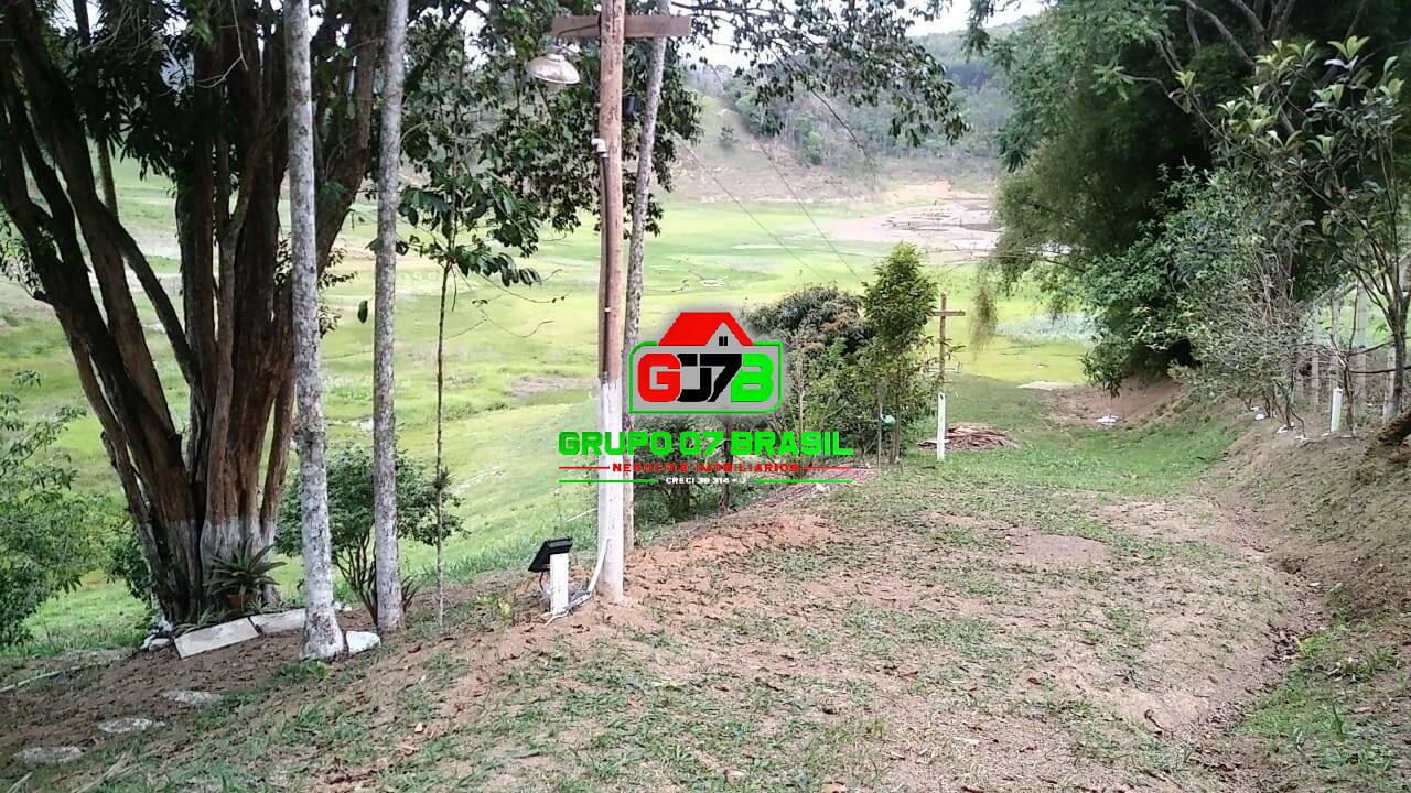 Terreno à venda com 2 quartos, 200m² - Foto 18