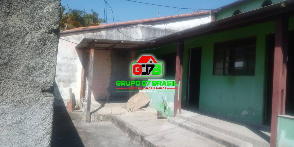 Casa à venda com 3 quartos, 150m² - Foto 1