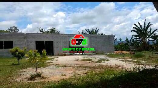 Chácara à venda com 2 quartos, 330m² - Foto 1