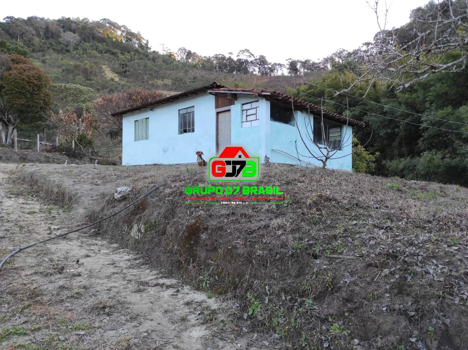 Terreno à venda com 2 quartos, 60m² - Foto 1