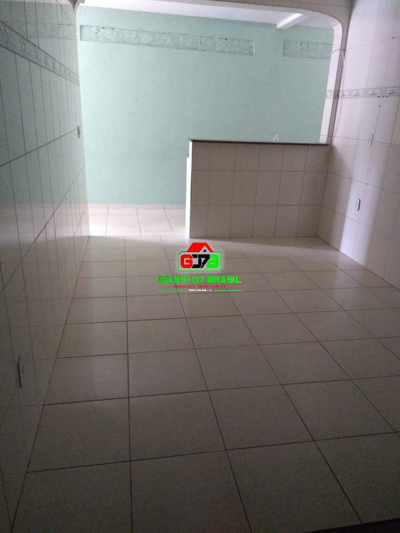 Sobrado à venda com 6 quartos, 200m² - Foto 5
