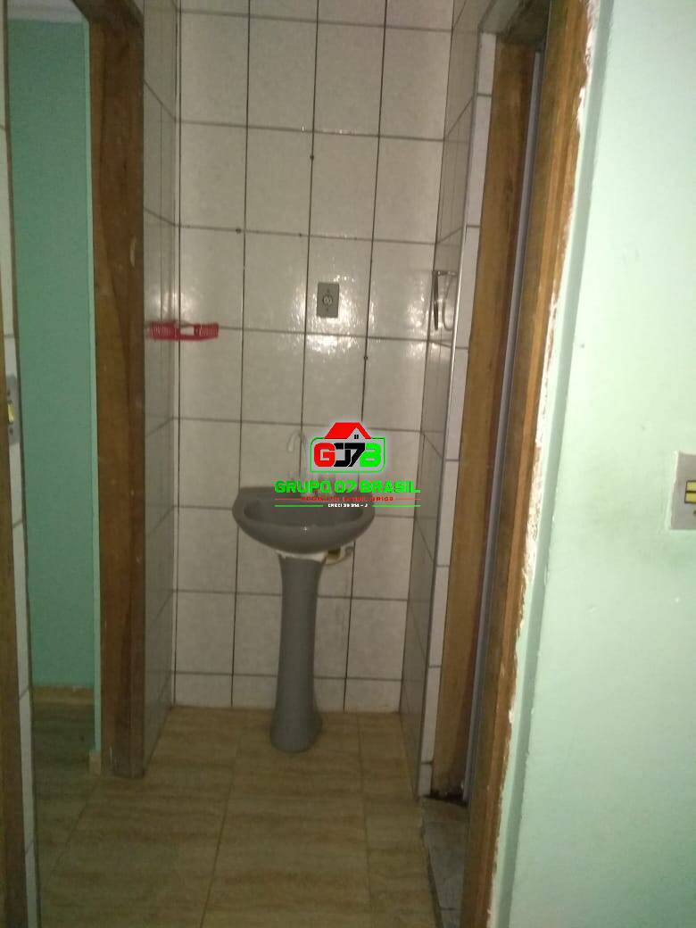 Sobrado à venda com 6 quartos, 200m² - Foto 6