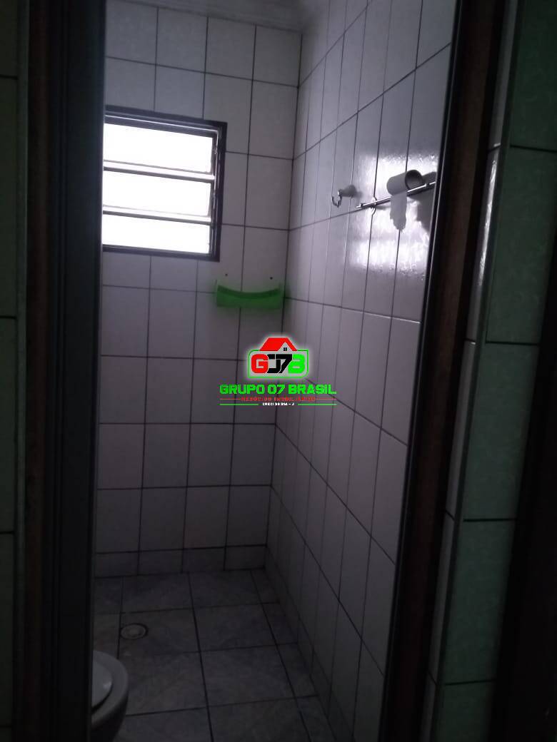 Sobrado à venda com 6 quartos, 200m² - Foto 8
