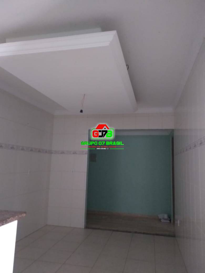 Sobrado à venda com 6 quartos, 200m² - Foto 9