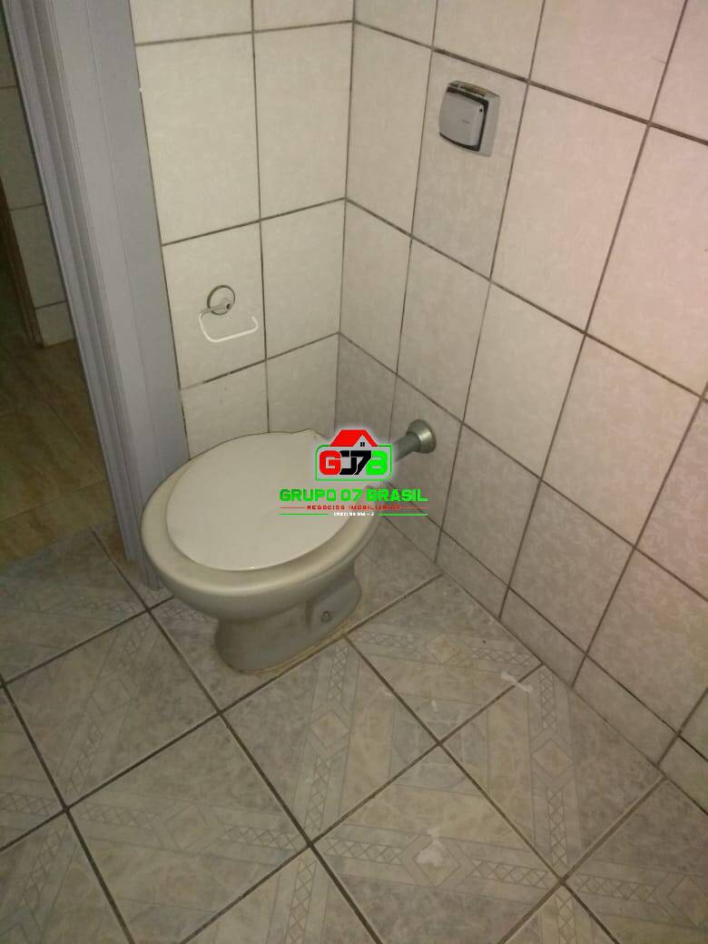 Sobrado à venda com 6 quartos, 200m² - Foto 10
