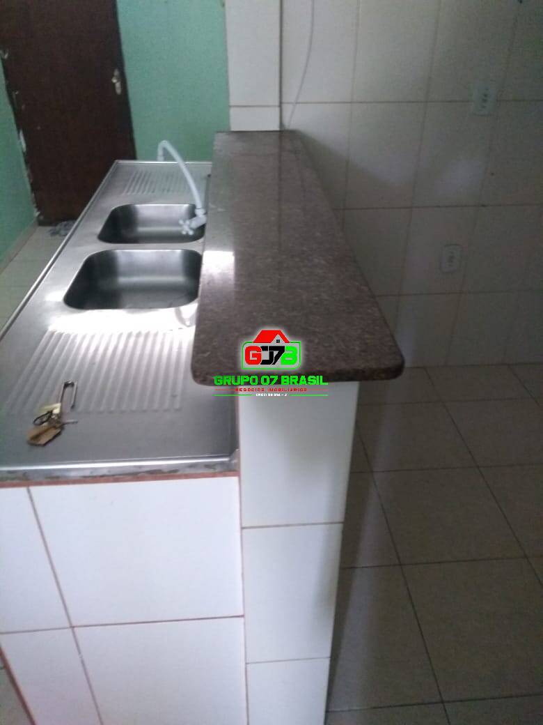 Sobrado à venda com 6 quartos, 200m² - Foto 14