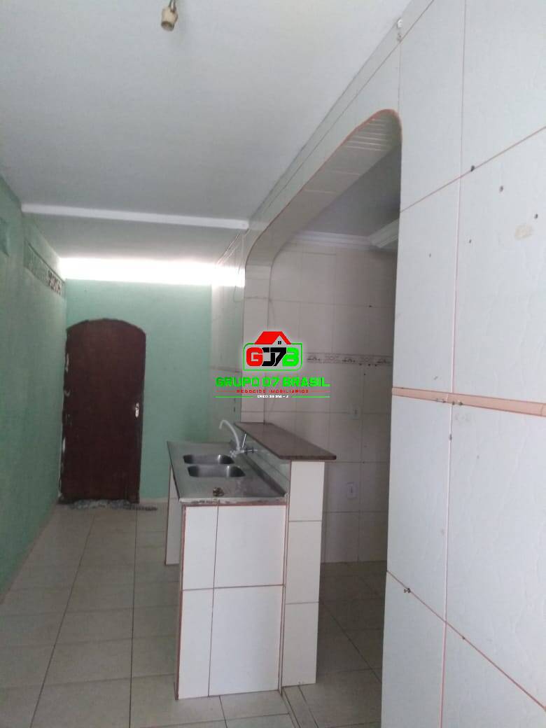 Sobrado à venda com 6 quartos, 200m² - Foto 11