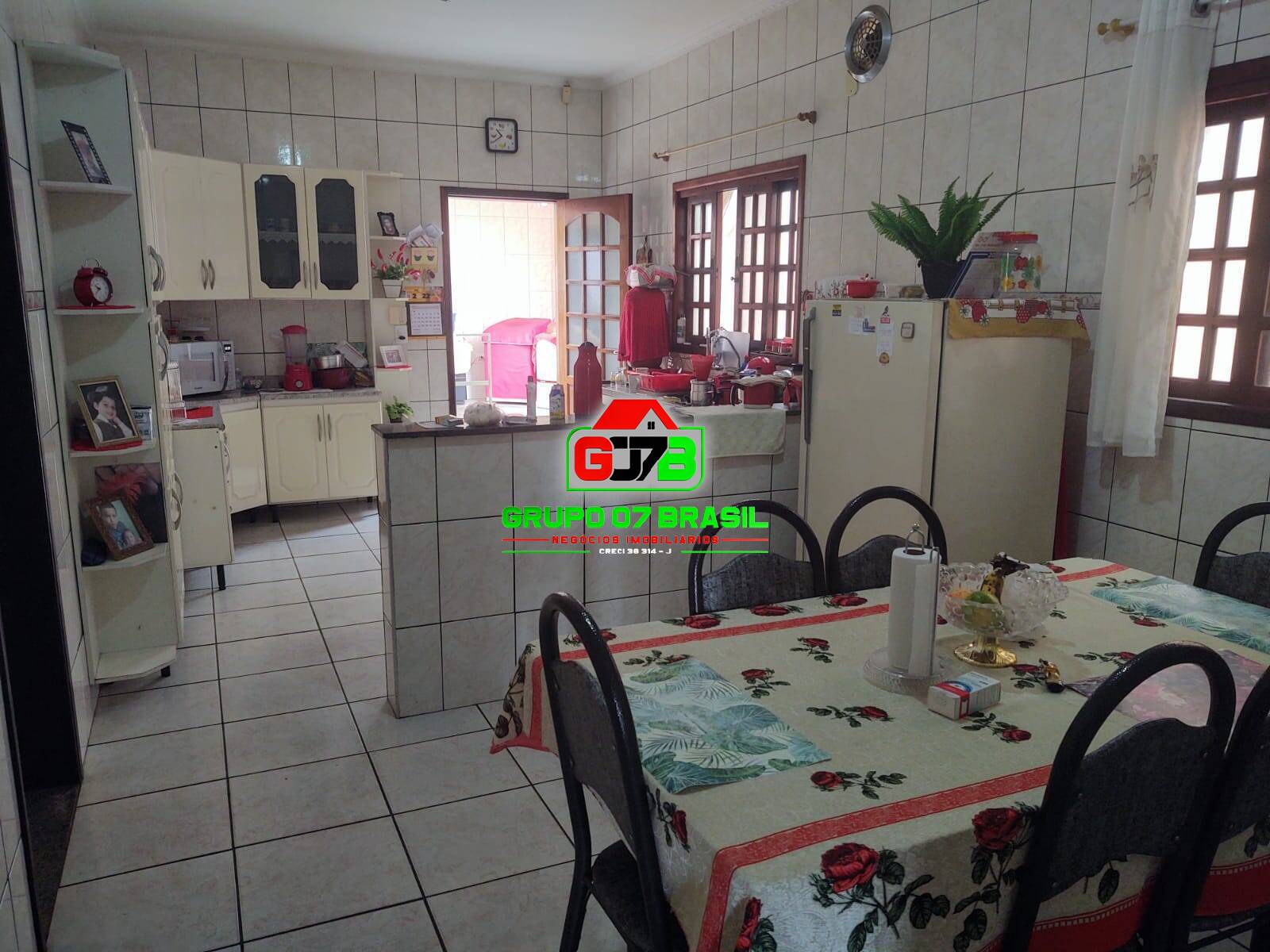 Sobrado à venda com 3 quartos, 196m² - Foto 2