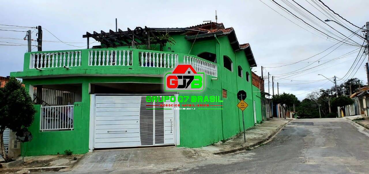 Sobrado à venda com 6 quartos, 200m² - Foto 1