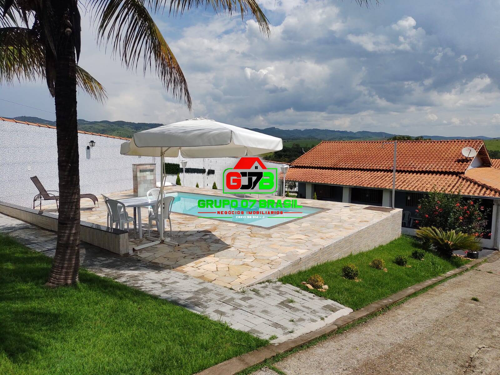 Terreno à venda com 4 quartos, 1000m² - Foto 1