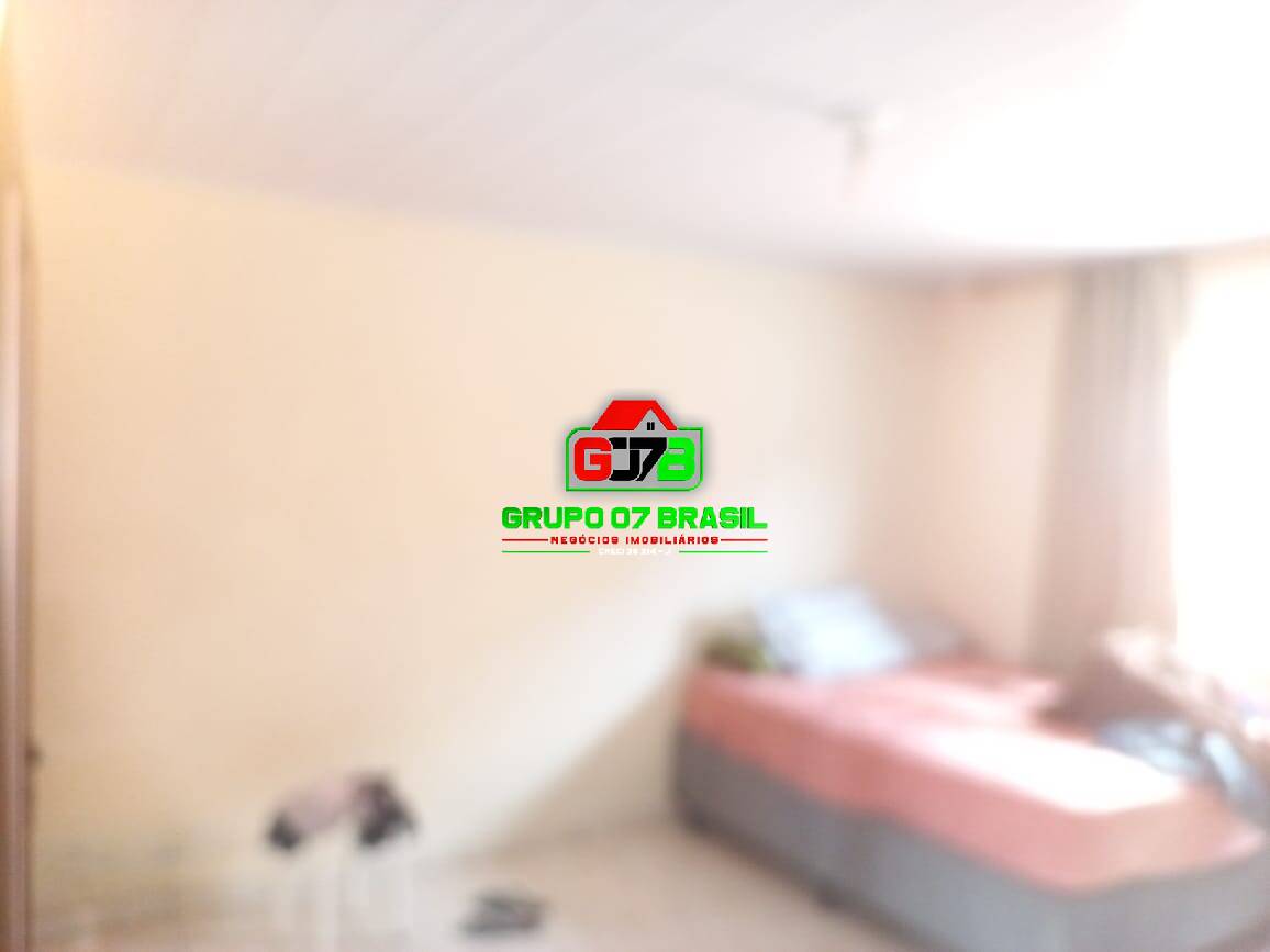 Casa à venda com 2 quartos, 100m² - Foto 4