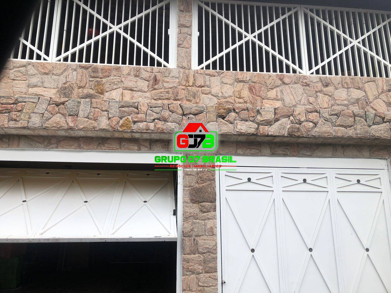 Sobrado à venda com 4 quartos, 200m² - Foto 2