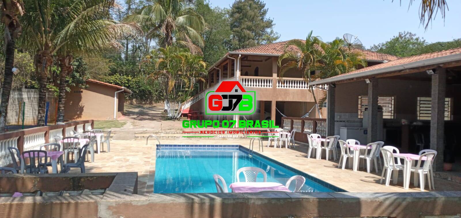 Chácara à venda com 5 quartos, 450m² - Foto 1