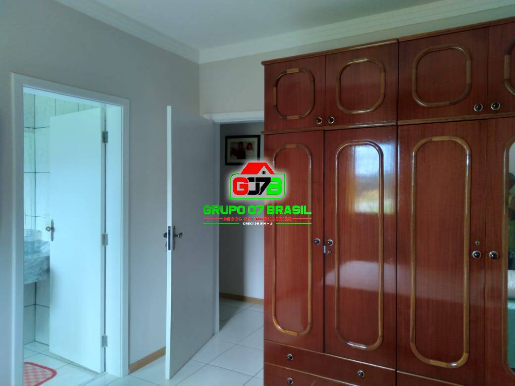 Casa de Condomínio à venda com 4 quartos, 215m² - Foto 10
