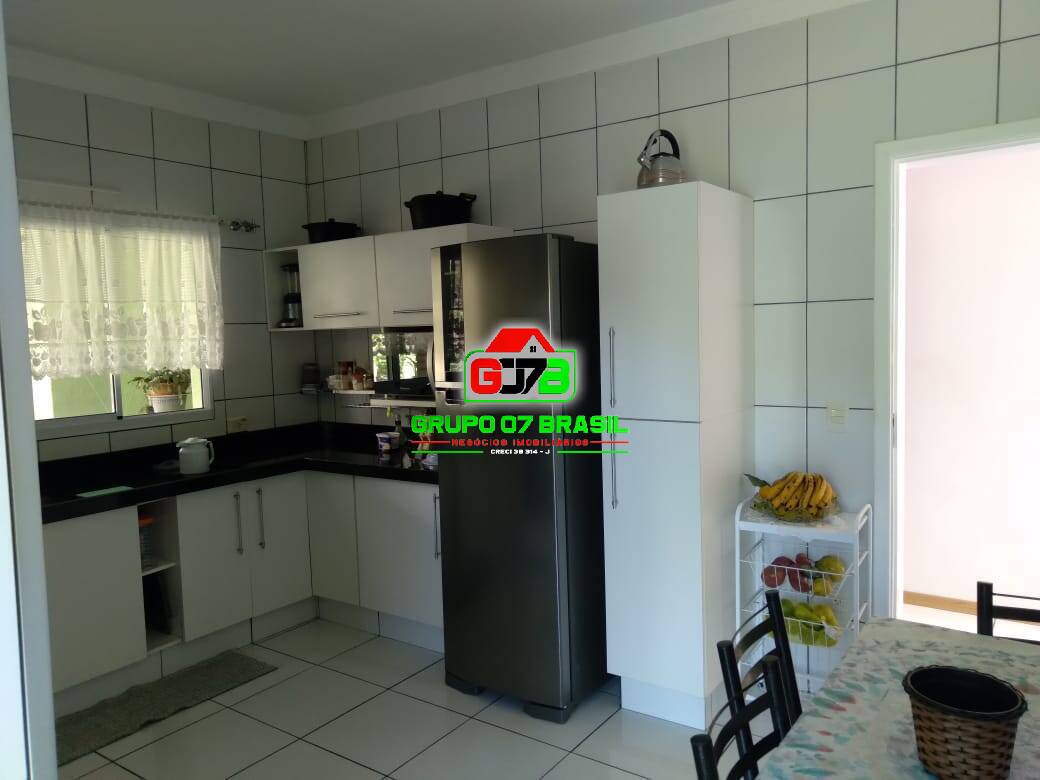 Casa de Condomínio à venda com 4 quartos, 215m² - Foto 12