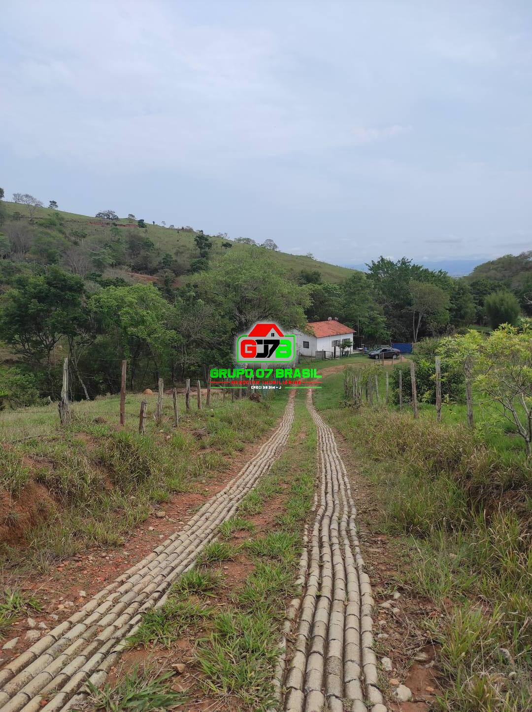 Sítio à venda com 2 quartos, 70m² - Foto 1