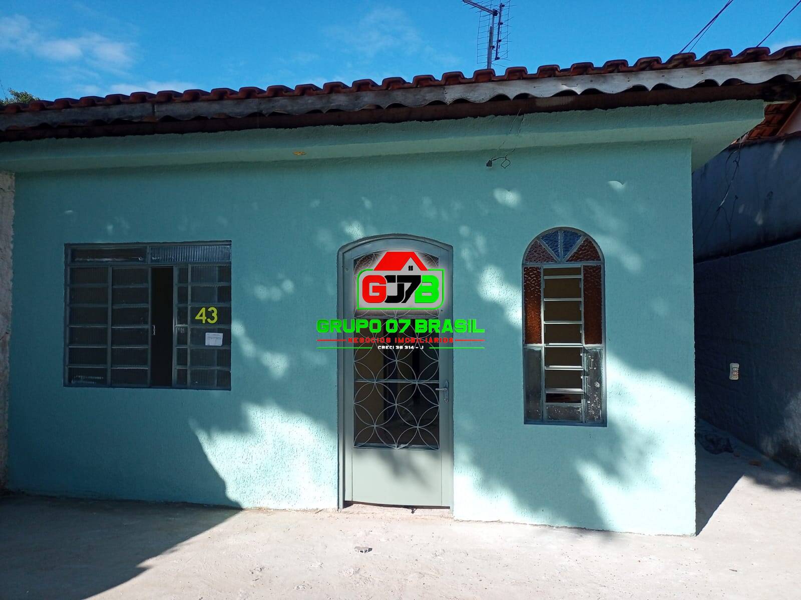 Casa à venda com 2 quartos, 51m² - Foto 2