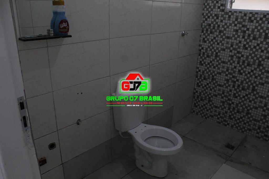 Casa à venda com 2 quartos, 80m² - Foto 3
