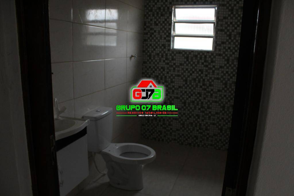 Casa à venda com 2 quartos, 80m² - Foto 13