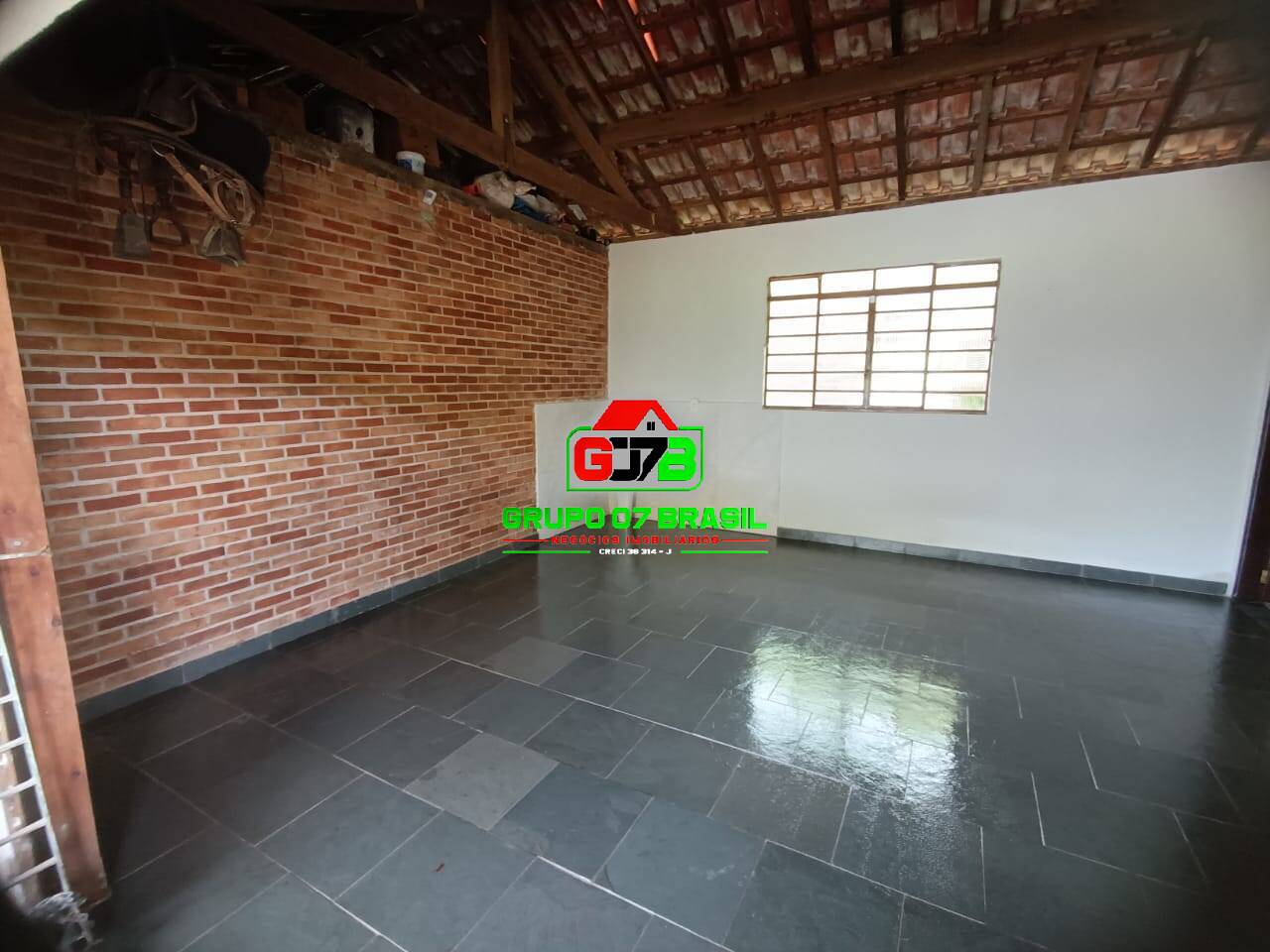 Chácara à venda com 5 quartos, 200m² - Foto 2
