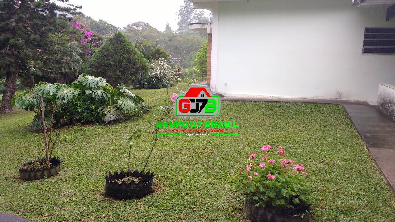 Chácara à venda com 5 quartos, 200m² - Foto 1