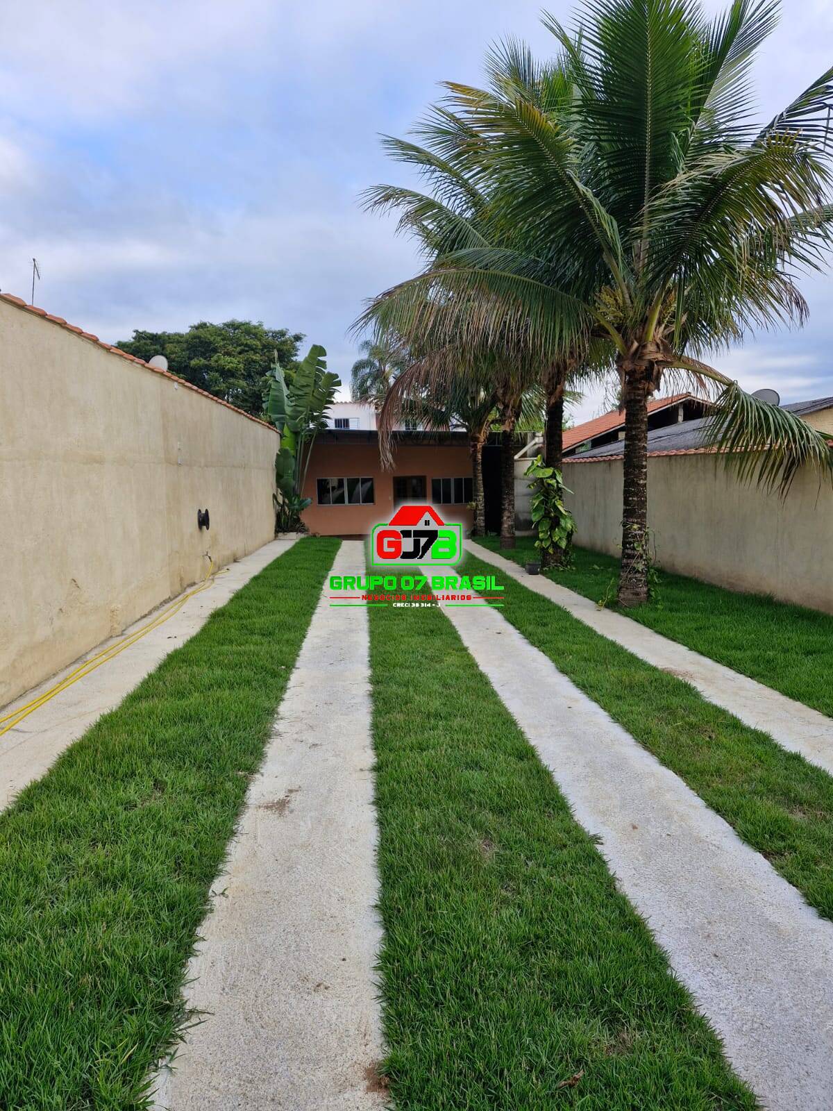 Chácara à venda com 4 quartos, 150m² - Foto 1